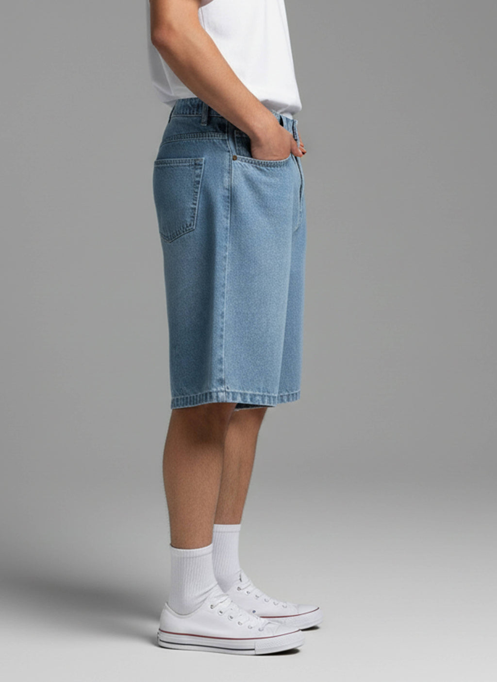 BAGGY FIT DENIM SHORTS: Light Blue / 34