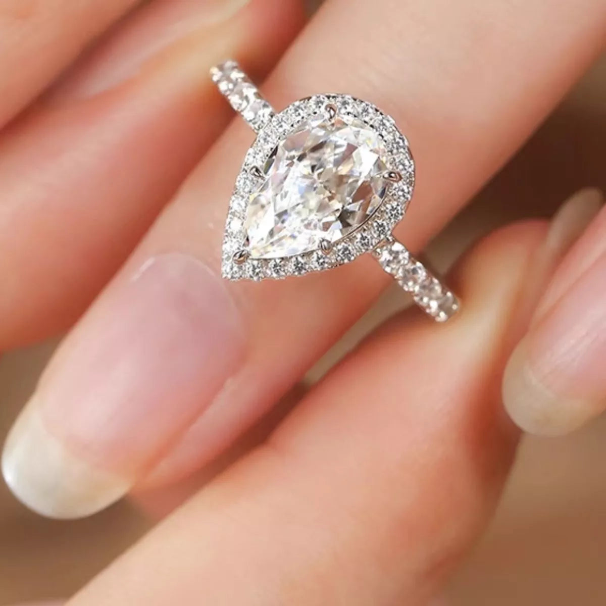 4 Carat 925 Sterling Silver Moissanite Teardrop Ring - URBANPICK FASHION