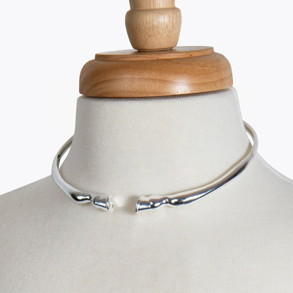 Cavallo - Horse Hoof Neck Cuff in Silver - URBANPICK FASHION