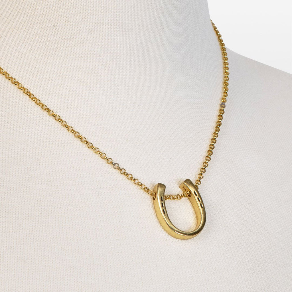 Classique - Equestrian Horseshoe Necklace in Gold - URBANPICK FASHION