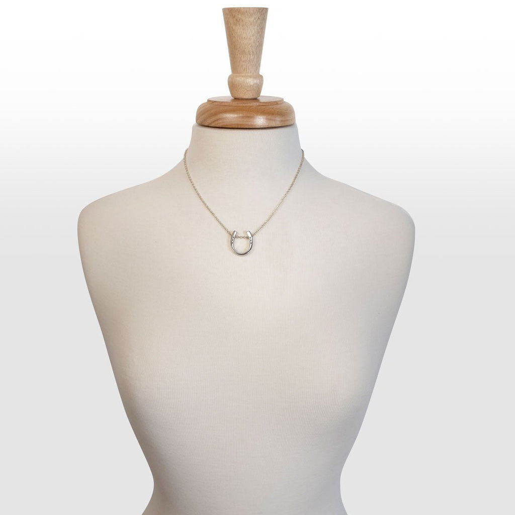 Classique - Equestrian Horseshoe Necklace in Silver - URBANPICK FASHION