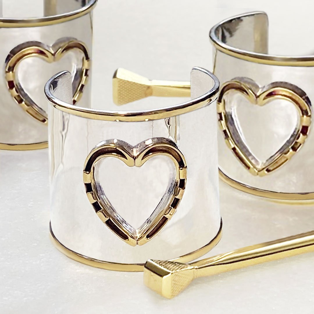 Cody - Horseshoe Heart Ponytail Cuff in Two Tone - URBANPICK FASHION