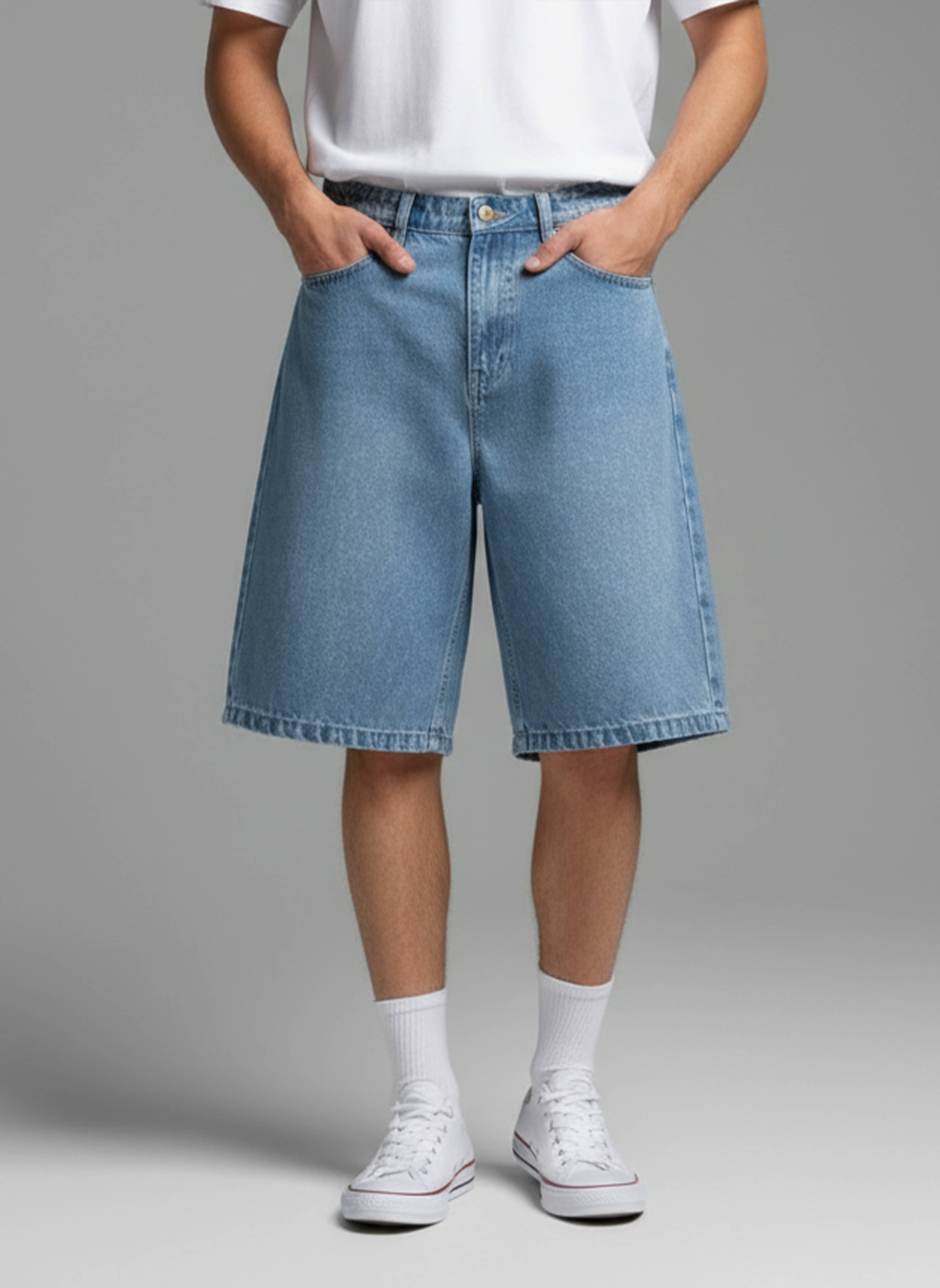 BAGGY FIT DENIM SHORTS: Light Blue / 40